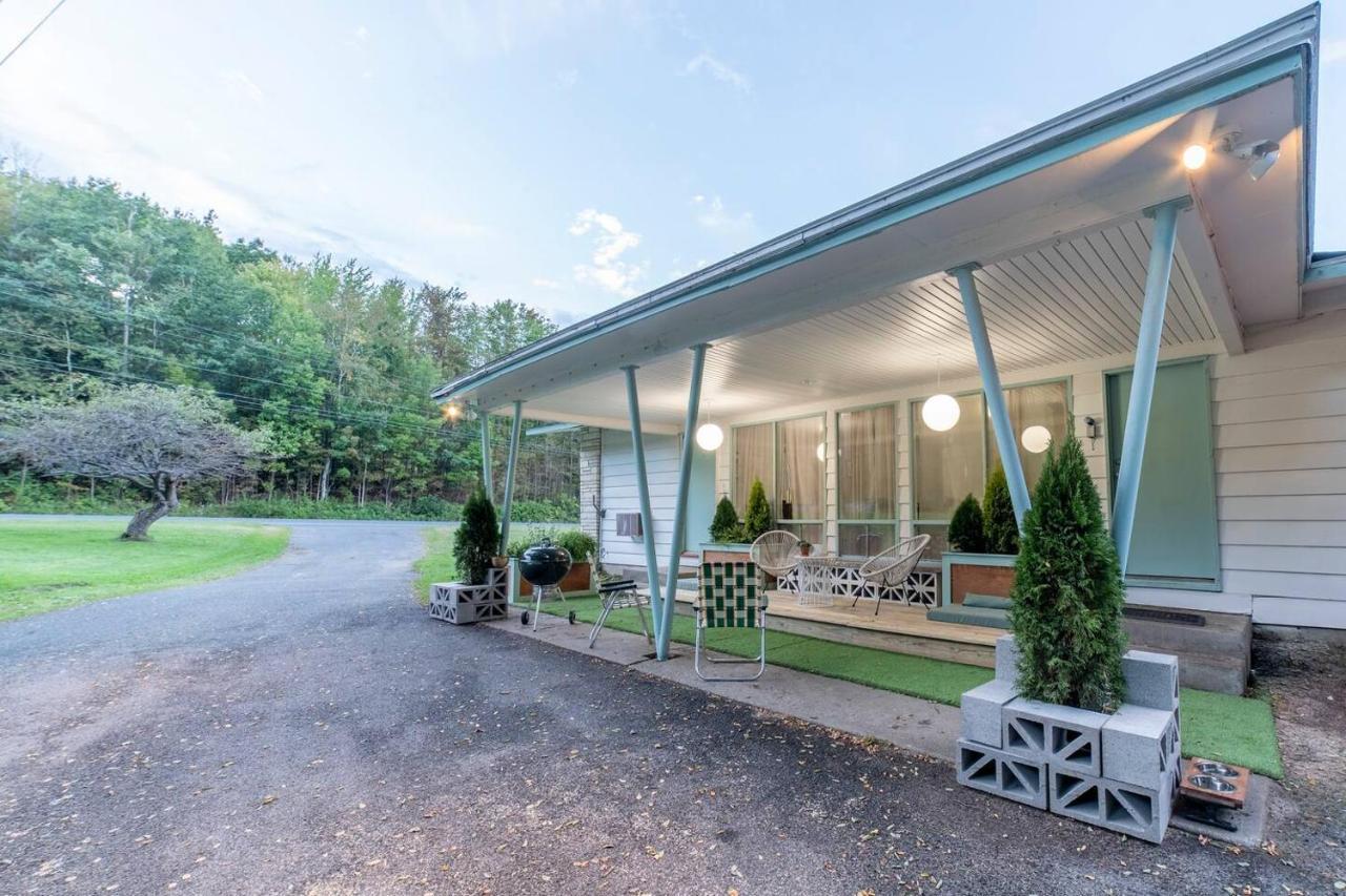 The Springs Motel New Ashford ภายนอก รูปภาพ