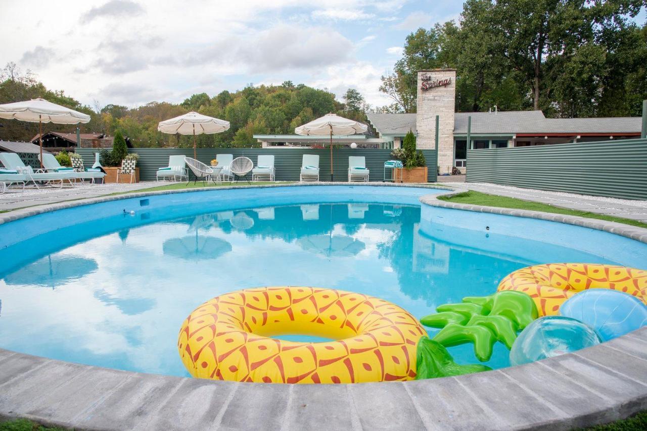 The Springs Motel New Ashford ภายนอก รูปภาพ