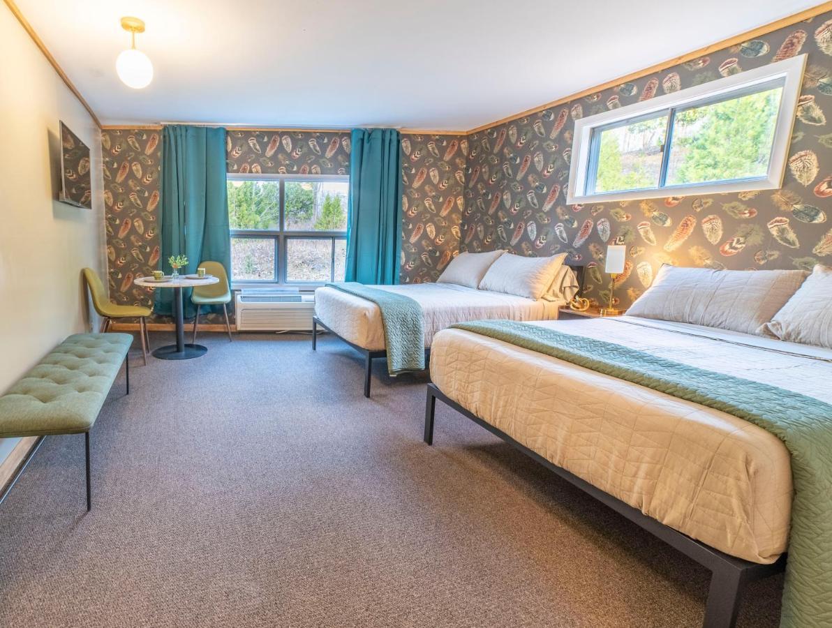 The Springs Motel New Ashford ภายนอก รูปภาพ