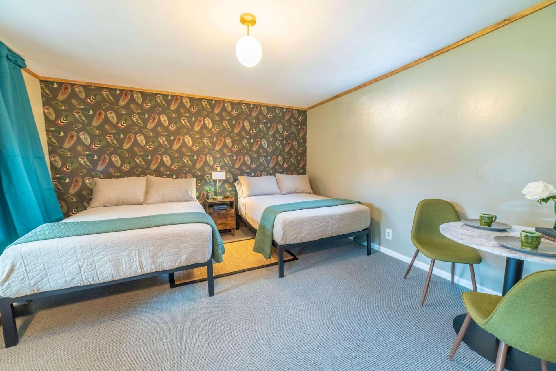 The Springs Motel New Ashford ภายนอก รูปภาพ